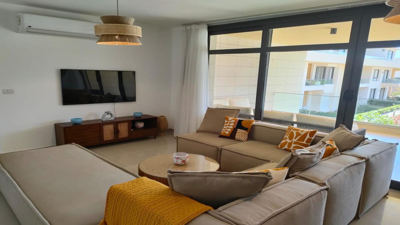 3BR Pool View  G Cribs I El Gouna