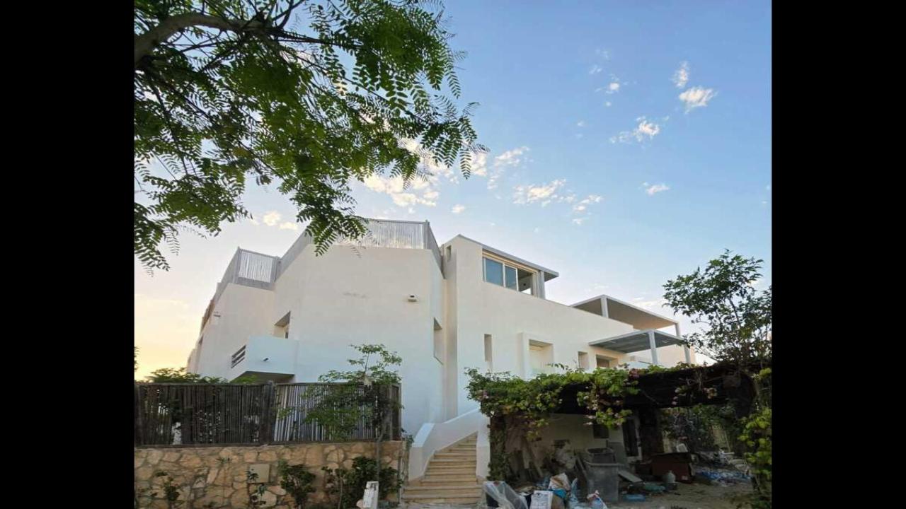 Hacienda White Gate Village Villa with sea view from all directions image 5