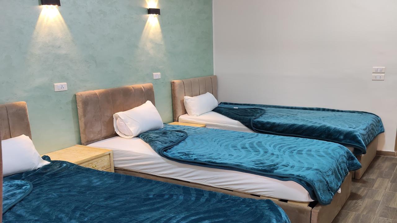 Cairo  Downtown Triple room located in a lively area close to all services image 3