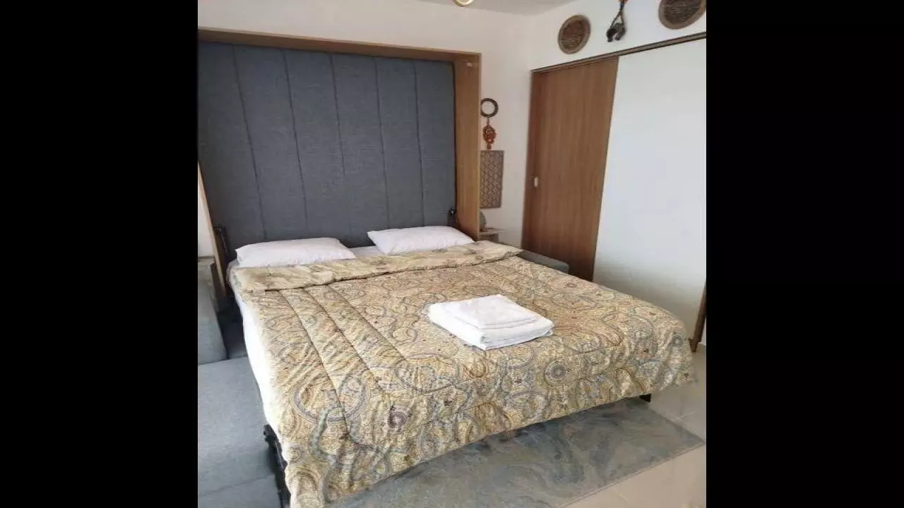 Studio at G Cribs  1 Bedroom  Swimming Pool  Balcony image 3