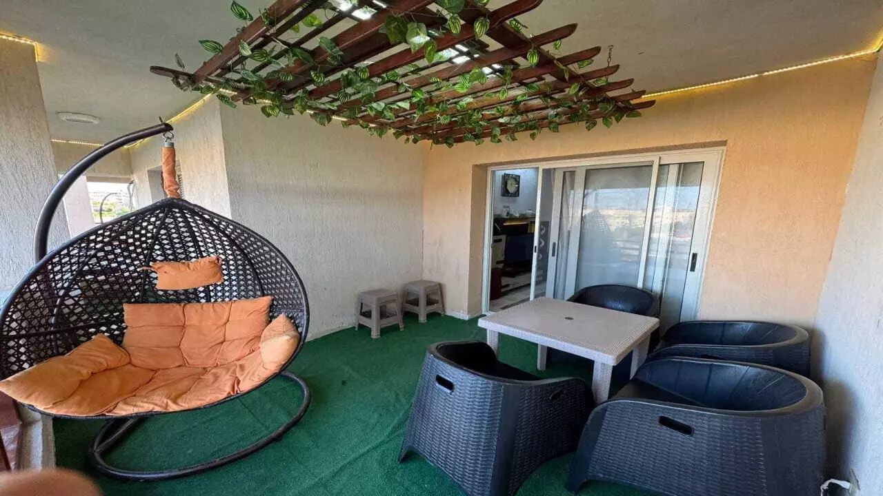 AirConditioned 3Bedroom Chalet with Pool View  3 Min Walk to Beach  Dimora North Coast image 2