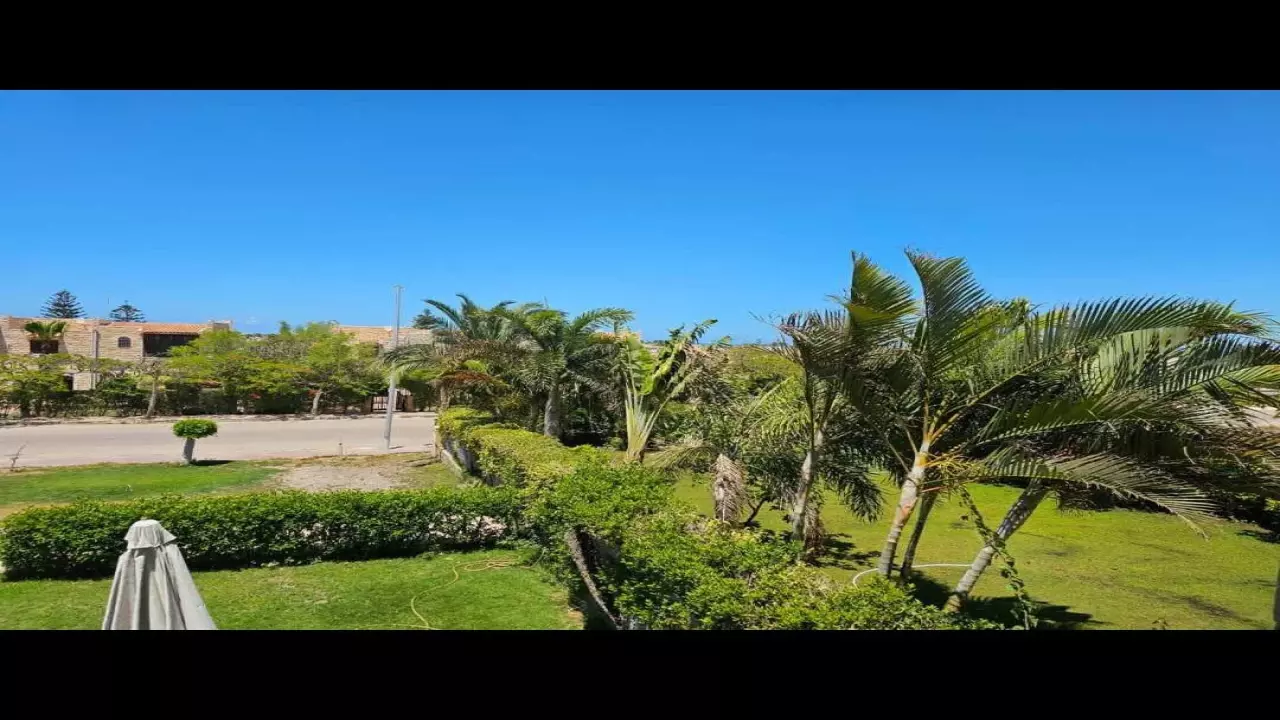 Fully Equipped 2BR Chalet  Marina 5  Prime Location image 5