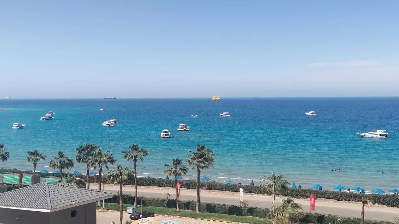 Porto Sokhna 2BR  Direct Sea View  Prime Location image 3