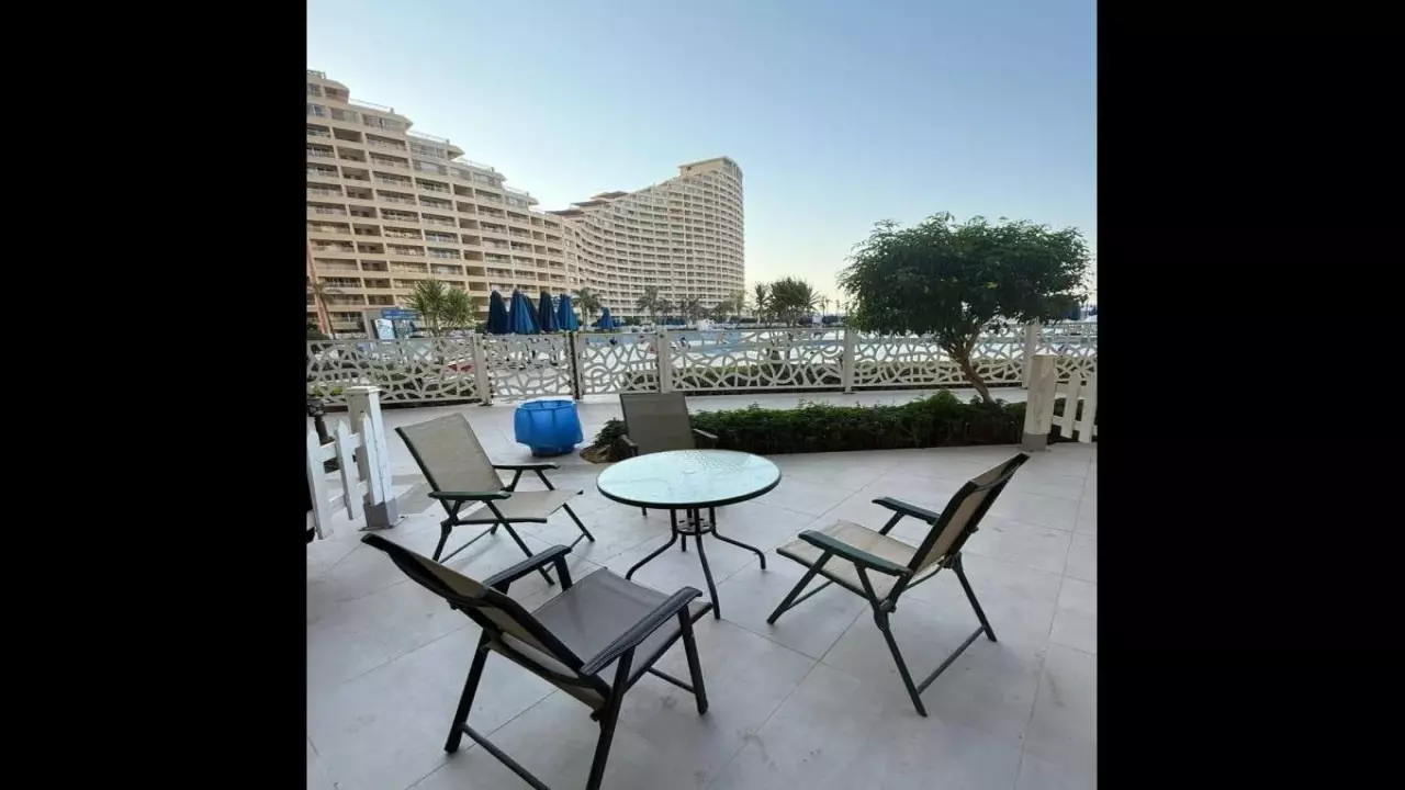 Porto Sokhna 2BR  Direct Sea View  Prime Location image 4