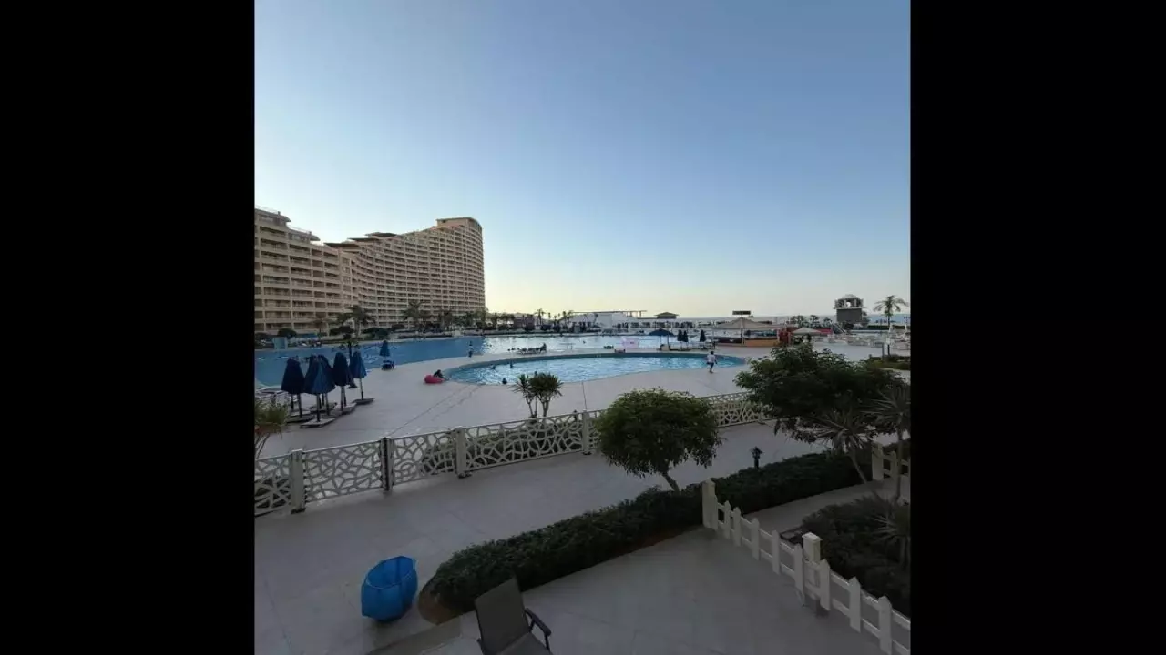 Porto Sokhna 2BR  Direct Sea View  Prime Location image 5