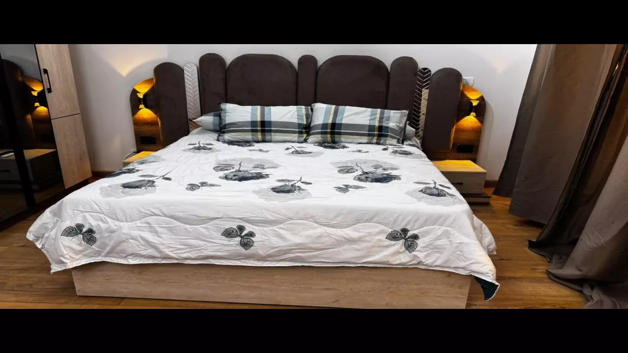 Fully Furnished Luxury Apartment  3 Bedrooms  Dar Misr Qoronfel image 3