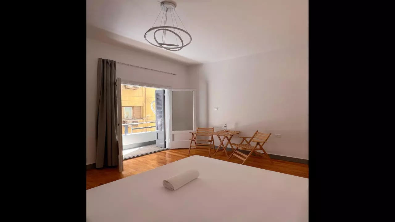 Private Room in Downtown  Fully Furnished Shared Apartment image 3