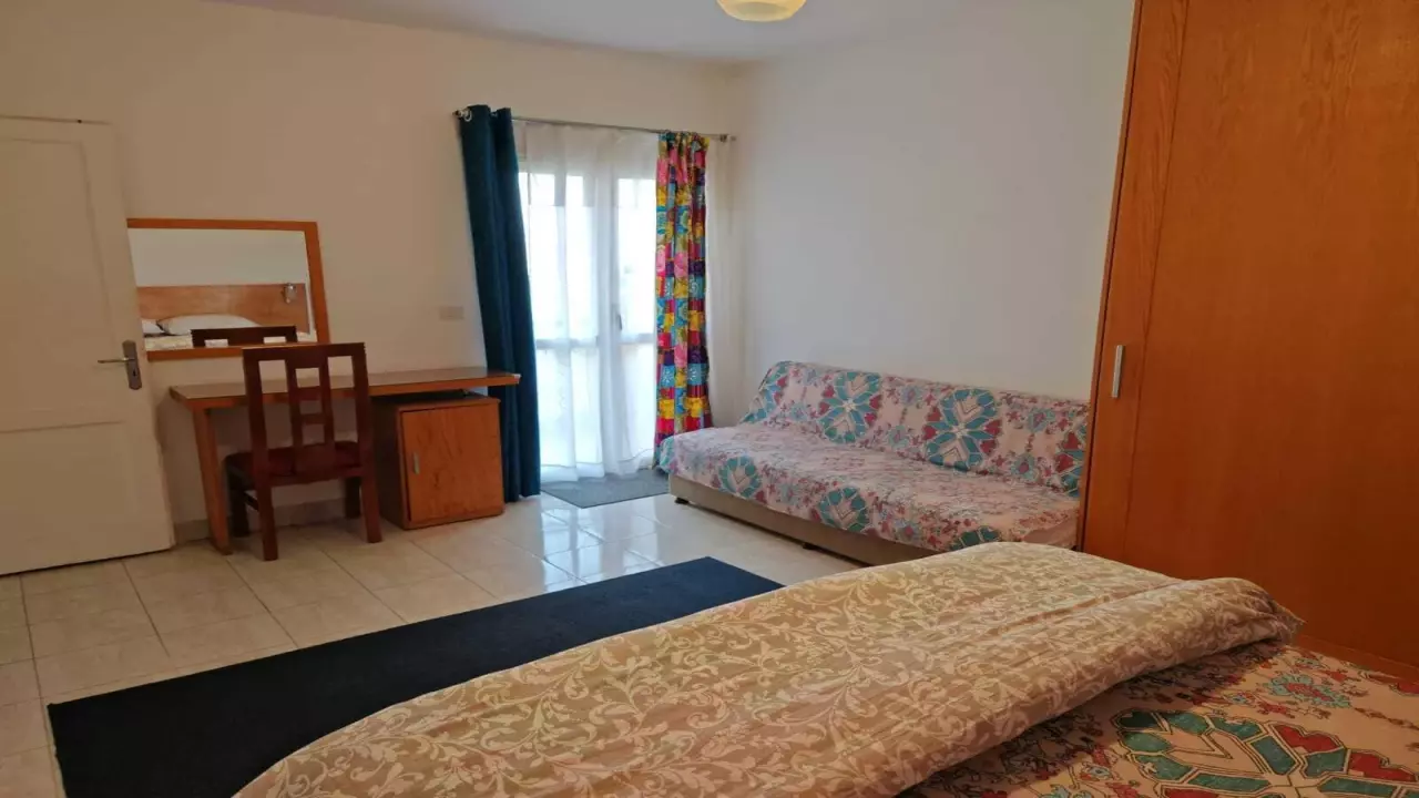 Stylish 2Bedroom Apartment in Rehab City  Prime Location  Garden View image 4