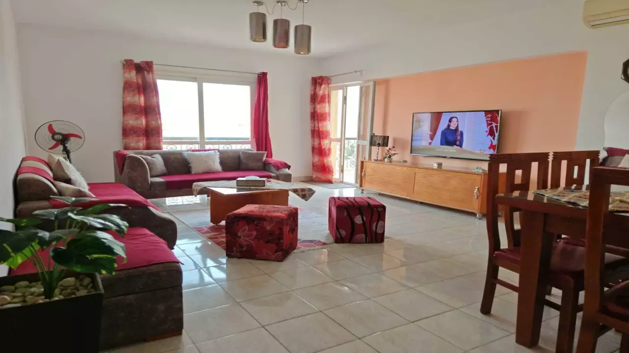 Stylish 2Bedroom Apartment in Rehab City  Prime Location  Garden View image 5