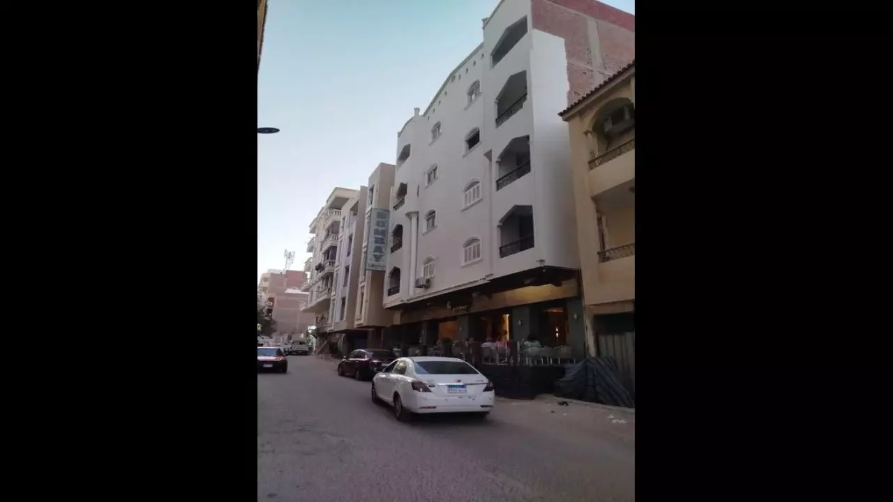 Sheraton Metro  2 Bedrooms  Prime Location Apartment image 5