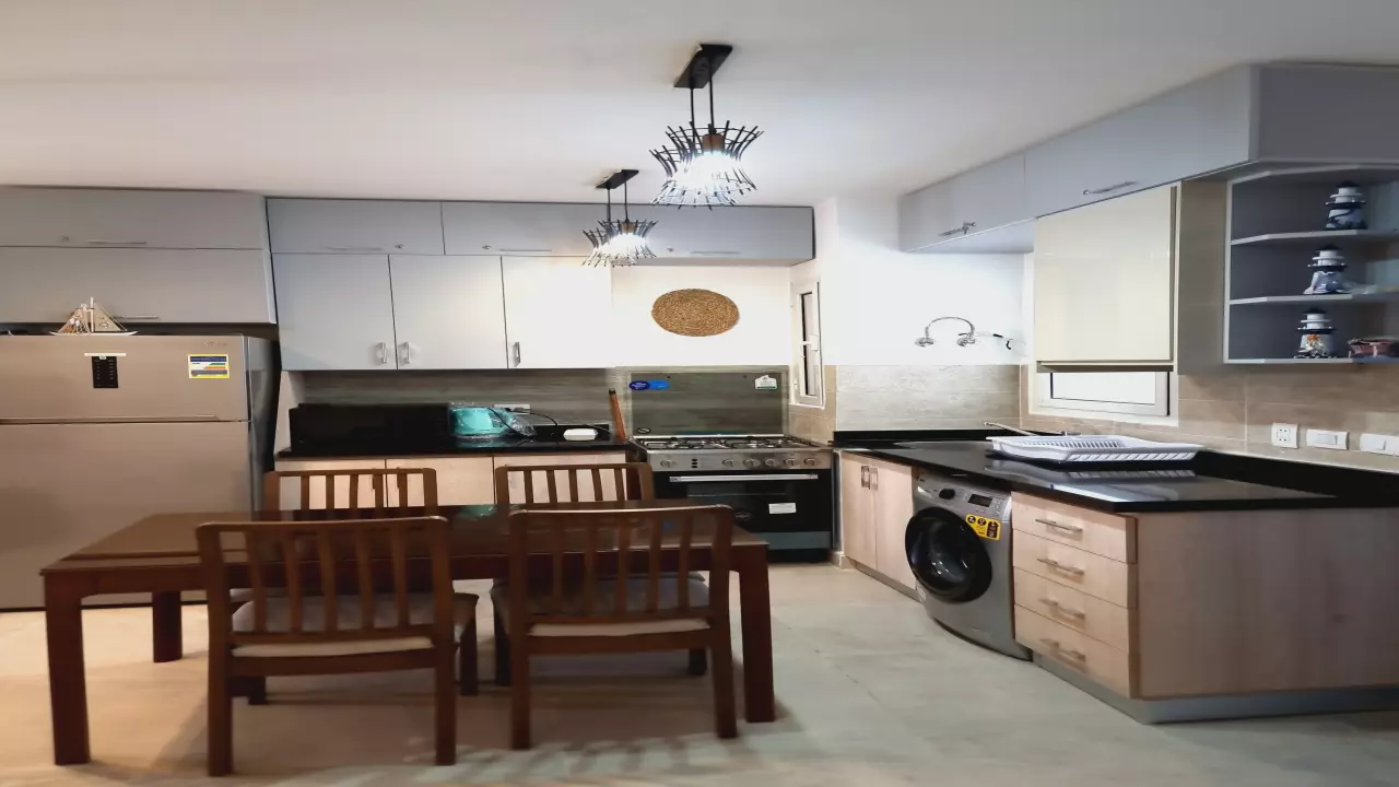 Mountain View  first row on the sea 2 bedrooms and 2 bathrooms image 5