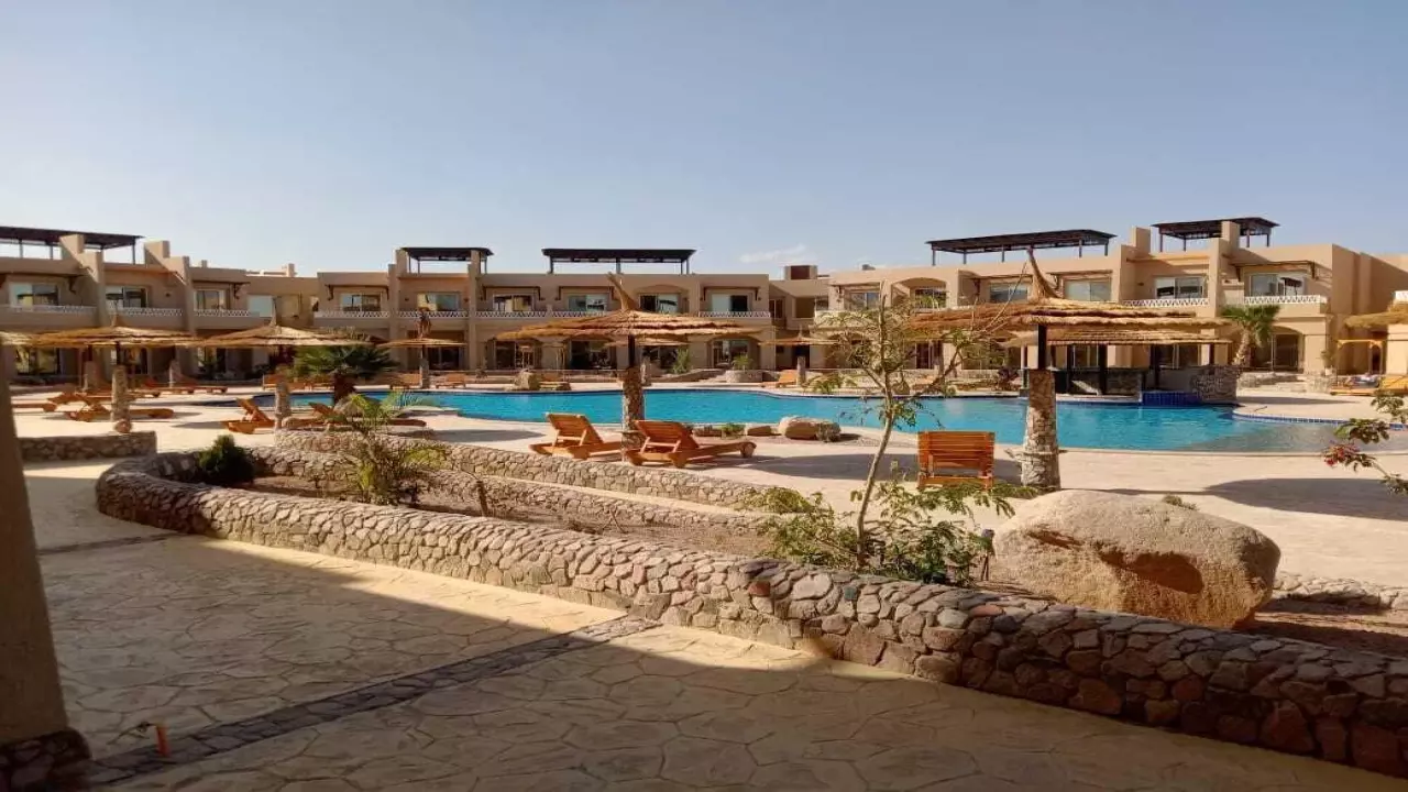 Fully Furnished Pool View Chalet Nadira Compound
