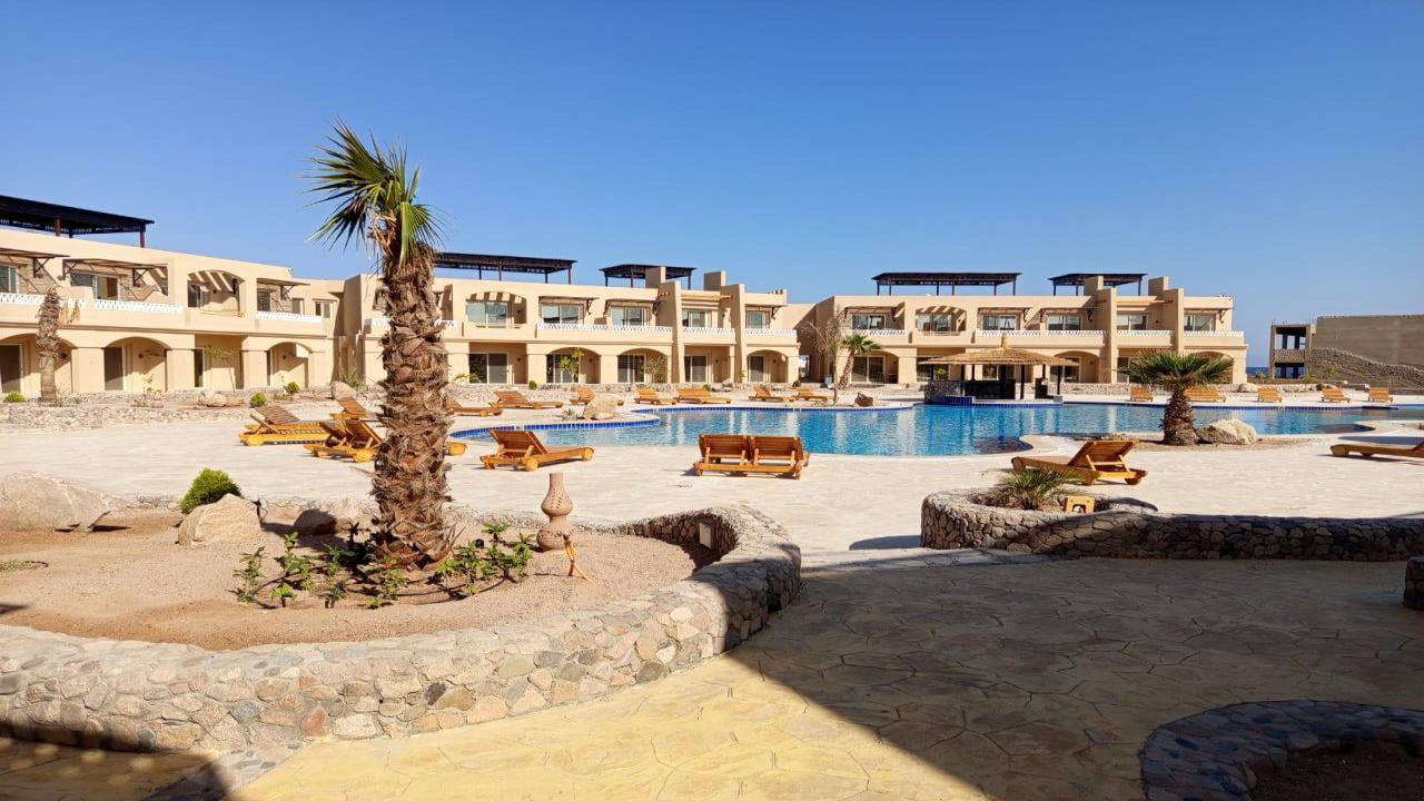 Elegant Chalet with Pool View Nadira Compound