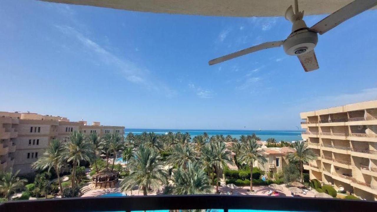 Luxury 1BR Apartment in Al Ahyaa Hurghada Palma Resort M164 image 2