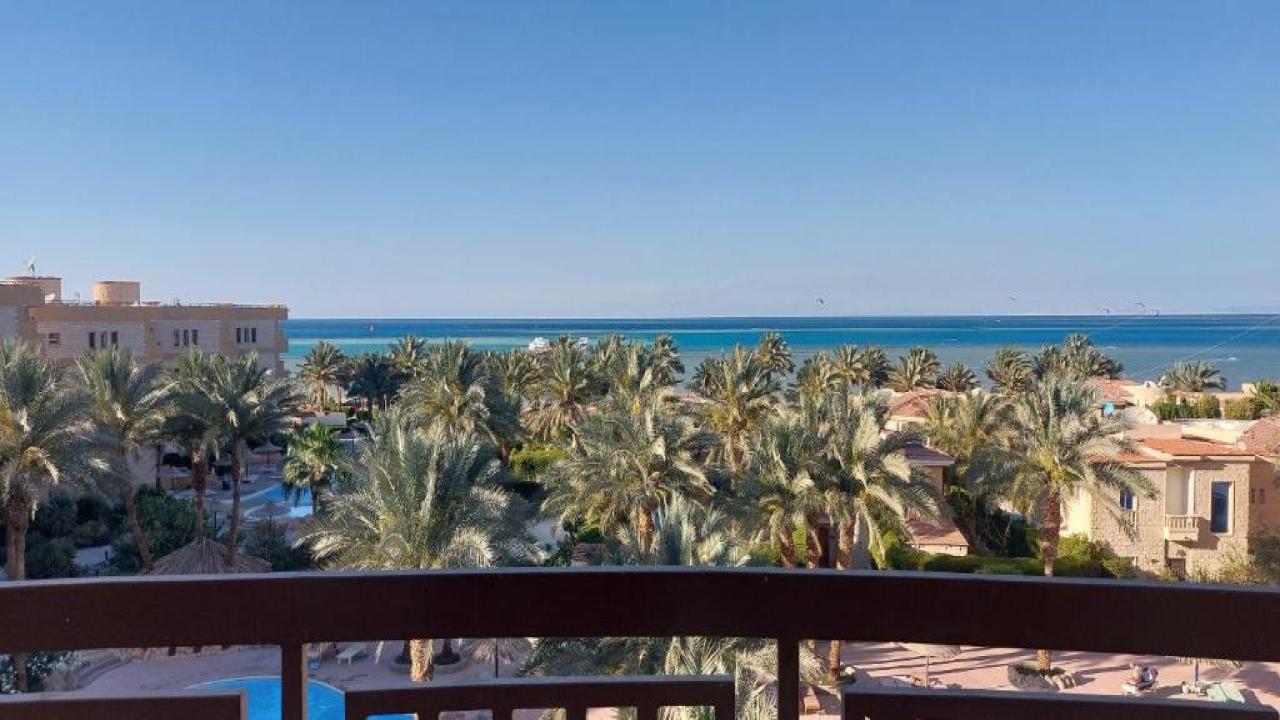 Luxury 1BR Apartment in Al Ahyaa Hurghada Palma Resort M164 image 4
