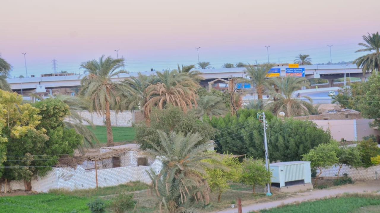 Luxury dublex  4Bedroom Apartment Prime Location in Luxor  Al Qurna Al Rawaih image 2