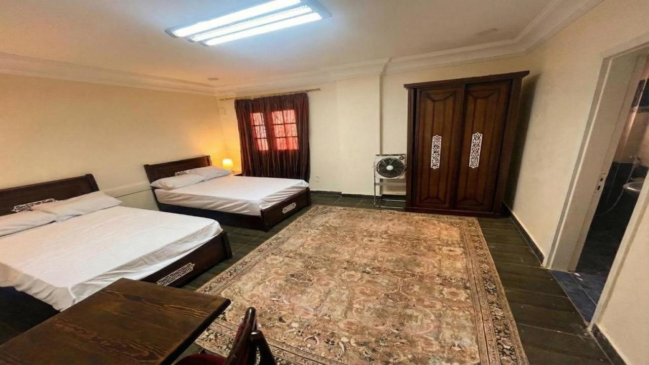 Elegant 3Bedroom Apartment with Living Room and Terrace Near Fustat Landmarks image 2