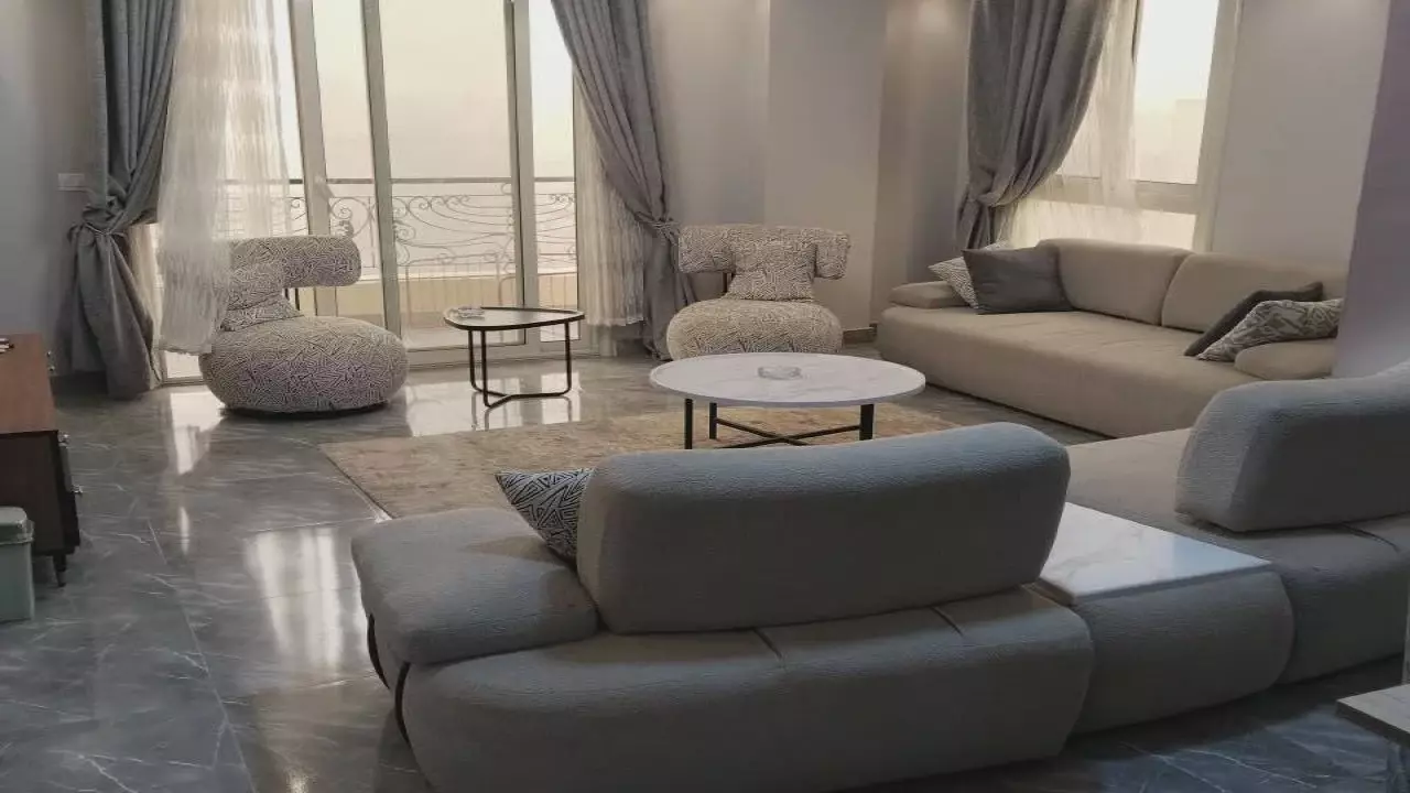 Cairo  Al Manial apartment in Faten Hamama Tower close to all services