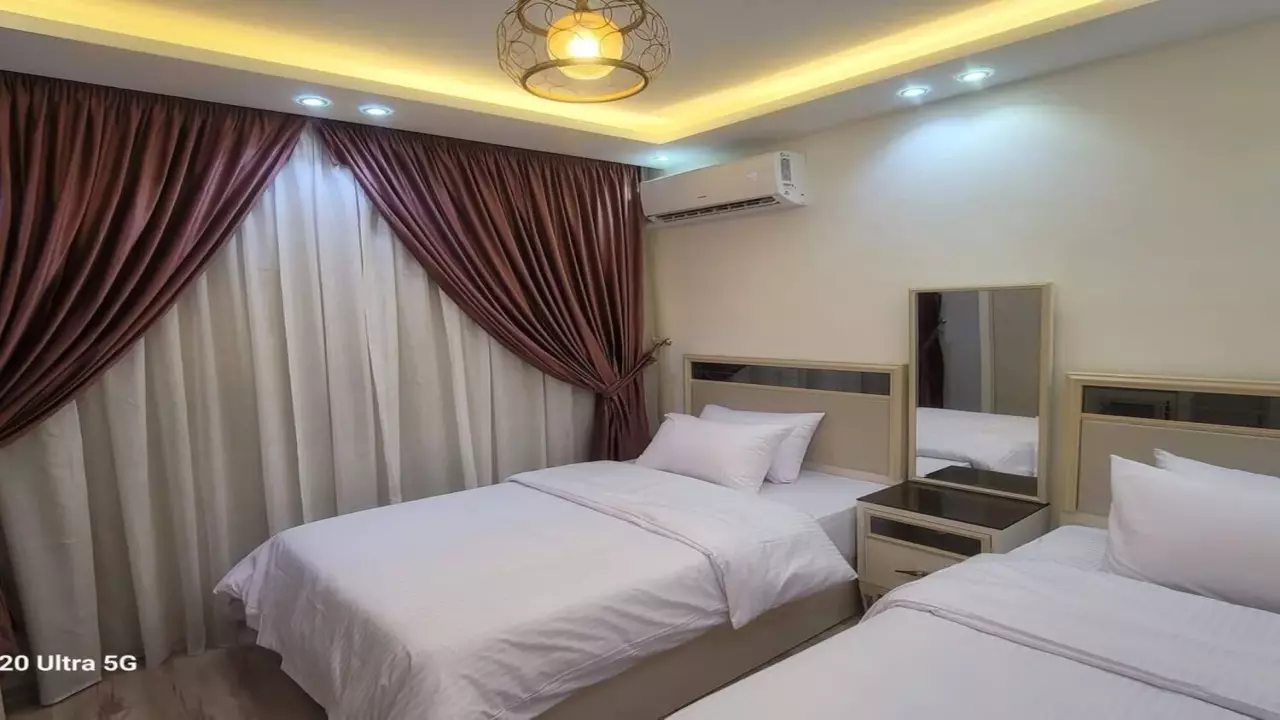 Madinaty apartment with a distinctive green view image 5