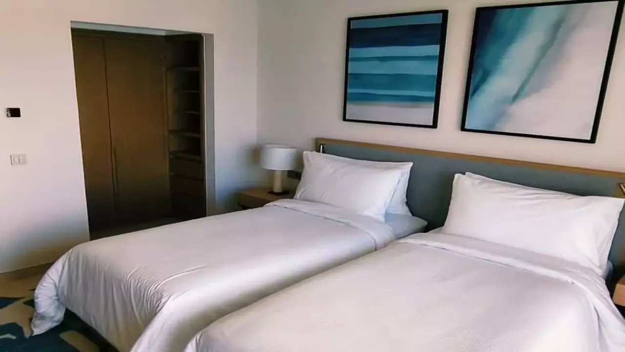 Marassi unit with a direct sea view image 3