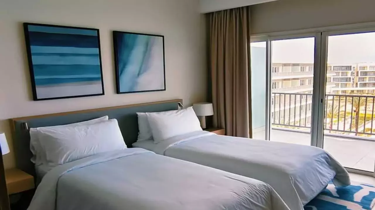 Marassi unit with a direct sea view image 4