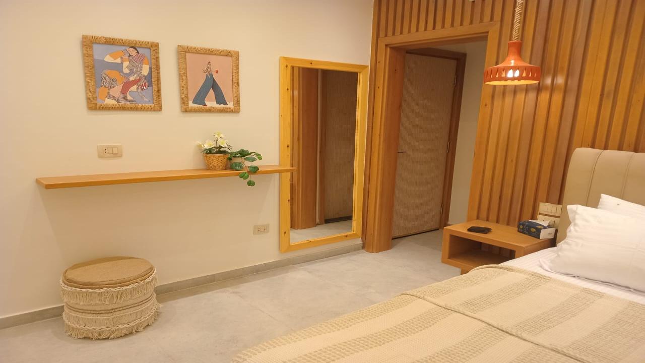 Jefaira 4 bedrooms Senior Chalet with Roof image 3