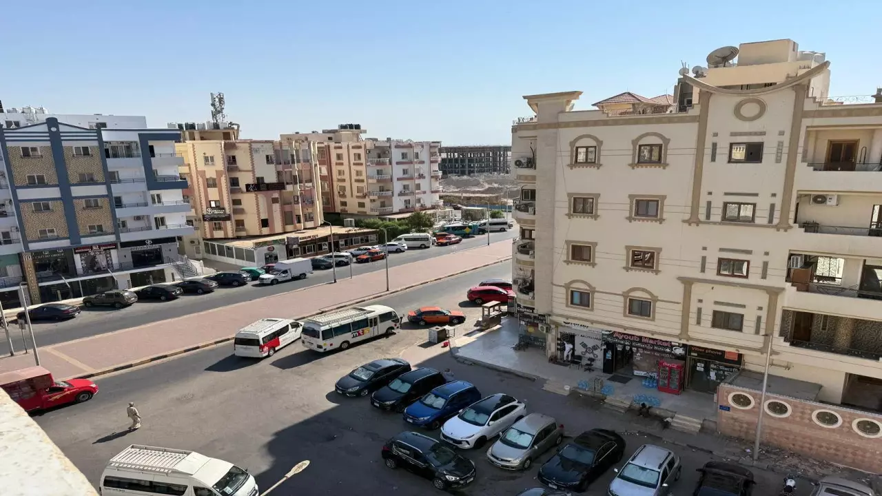 Hurghada 2Bedroom Apartment with Balcony Near the Airport & Beaches image 3