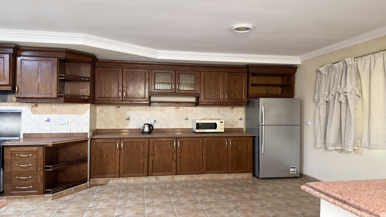 Spacious family 3BDR apartment in mesaha sq Dokki image 3